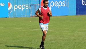 Carlos Humberto Ruiz se entrenó en solitario en el Proyecto Goal, bajo las órdenes del cuerpo técnico de la selección de Guatemala. (Foto:Guatefutbol)