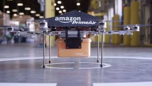 Amazon ya puso a funcionar sus drones para entregar sus productos.