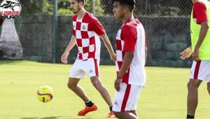 Chirinos ya lleva dos días de entreno con Lobos Buap. Foto: Redes Lobos Buap.