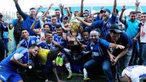 Lepaera FC consiguió el título del Apertura en Ascenso al vencer 2-1 al Yoro FC en el Morazán. Si los Cafeteros conquistan la Copa del Clausura ascenderán de forma directa. Fotos Delmer Martínez