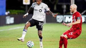 El delantero hondureño Romell Quioto en acción con el Impact Montreal frente al Toronto FC donde marcó un gol y le cometieron un penal. Foto cortesía Montreal