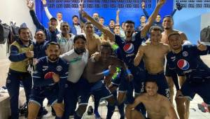 Motagua y su eufórico festejo tras superar al Alianza de El Salvador.