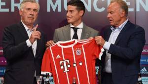 James Rodríguez al momento de su presentación como jugador del Bayern Munich.