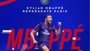 PSG puso fin a la espera e hizo oficial el fichaje de Kylian Mbappé. El jugador llega a préstamo por un año con opción a compra. Foro @PSG_inside