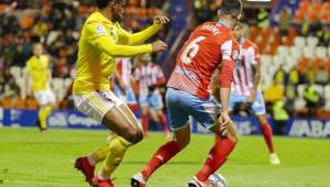 Choco Lozano ingresó de cambio en el segundo tiempo en el triunfo del Cádiz 2-1 frente al Numancia y vuelve a la cima.