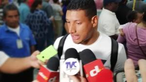 El volante de la Selección de Honduras, Bryan Acosta, llegó al país y comenzará a trabajar esta tarde a las órdenes de Coito en San Pedro Sula.