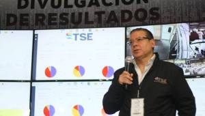 David Matamoros Batson, magistrado presidente del TSE, ha dado a conocer los resultados esta mañana.