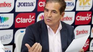 El entrenador de la Selección de Honduras, Jorge Luis Pinto, no le gusta mucho cuando se le cuestiona por el llamado de Carlo Costly. Foto Juan Salgado