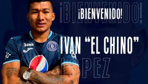 Iván 'Chino' López ya firmó contra y posó con la camisa del Motagua. El jugador regresa al equipo donde militó en reservas.