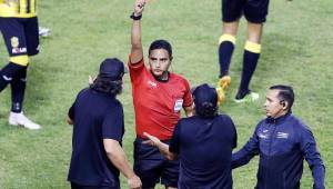 El árbitro nacido en Tocoa, Colón, Saíd Martínez, será el encargado de pitar la final de este miércoles donde Olimpia puede coronarse campeonísimo.