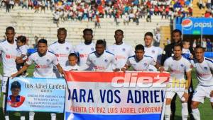 El Olimpia rindió homenaje al niño Adriel Cárdenas en el Nacional.