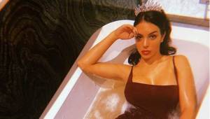 La foto de Georgina Rodríguez en una bañera ha causado sensación en las redes sociales.