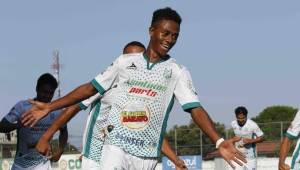 El jugador de 19 años fue el mejor en la cancha durante el encuentro entre tiburones y universitarios en el Excelsior.