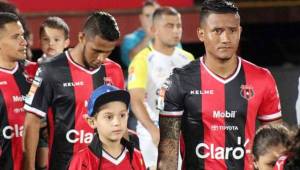 Los legionarios hondureños Roger Rojas, Luis Garrido y Alex López se quedan sin entrenador en la Liga Alajuelense de Costa Rica. Fotos cortesía