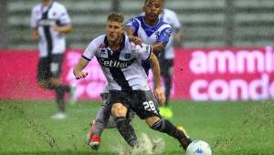 Rigoberto Rivas entró de cambio al minuto 64 y terminó festejando el triunfo del Brescia en la cancha del Parma. Fotos SerieB