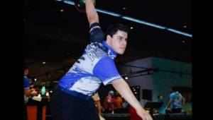 El bolichero decidió darle prioridad a sus estudios académicos a que al deporte. Fotos: Cortesía elsalvador.com