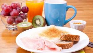 El desayuno es el alimento más importante del día. Uno saludable nos permitirá mantenernos en buen estado físico.