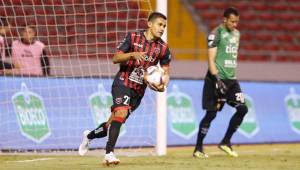 El ariete catracho se despachó con un doblete ante Herediano. Foto: La Nación.