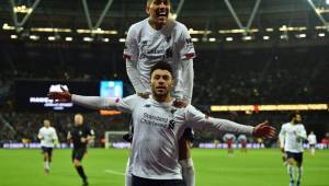 Salah y Alex Oxlade Chamberlain marcaron los goles de la victoria del Liverpool ante el West Ham en la Premier League.