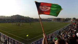 El nuevo estadio de Afganistán luce ahora con alumbrado eléctrico.