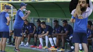 El entrenador uruguayo Fernando Araújo ha decidido respaldar las decisiones tomadas por parte del plantel de futbolistas.