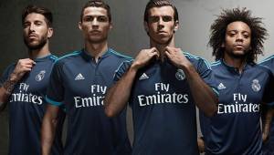 Adidas busca un acuerdo multimillonario con Real Madrid.