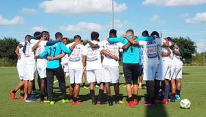 La Selección de Honduras entrenando en el complejo del Houston Dynamo preparándose para el juego contra El Salvador. Fotos @Fenafuth