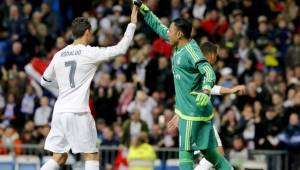 Cristiano Ronaldo ha dado a entender que Keylor Navas es el portero del Real Madrid y seguirá siendo así por varias temporadas más.
