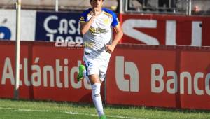 Emiliano Bonfigli anotó su primer gol con el Olimpia ante Platense.