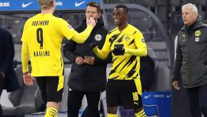 Youssoufa Moukoko debutó con el Dortmund y lo hizo entrando de cambio por Haaland.