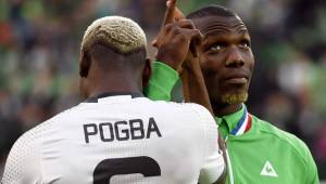 Los hermanos Pogba se enfrentaron durante un juego de la Europa League cuando el Saint Etienne y Manchester United chocaron en 2017.