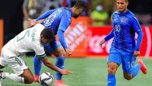 Alex López tuvo minutos en el empate de Honduras ante México en partido de preparación previo a la Copa Oro.