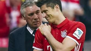 Lewandowski culpó al técnico Carlo Ancelotti por las lesiones que sufren en el Bayern Munich. Foto AFP