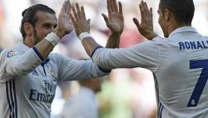 Bale celebrando junto a Cristiano Ronaldo.