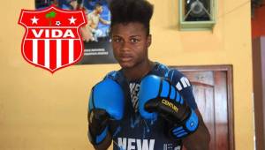 Carlos Güity (22) busca su sueño de jugar en la Liga Nacional de Honduras.