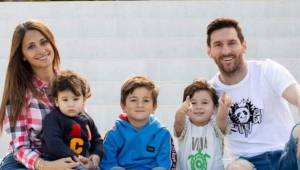 Antonela Rocuzzo y Lionel Messi tienen tres hijo, Thiago, Mateo y Ciro, este último el que más se parece a la hermosa argentina.