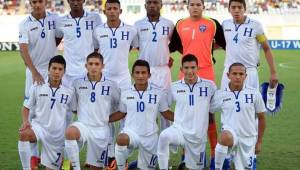Anoal Hernández (5), jugando para Honduras en el Mundial Sub-17 de Emiratos Árabes Unidos.