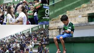 Los aficionados del Chapecoense llenaron el estadio para llorar por los jugadores que perdieron la vida en el avión estrellado en Colombia. Fotos AFP y EFE