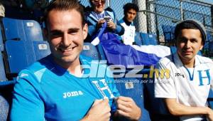 Erick Howell llegó al entreno de Honduras con la camisa de Honduras, pero por su físico despertó sospechas, pero confirmó que nació en San Pedro Sula. Foto Neptalí Romero