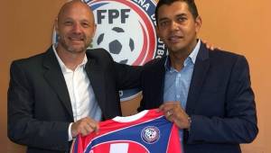 Juan Bertani, ex preparador físico de Motagua y Real España, acompañará a Amado Guevara en su aventura por Puerto Rico.