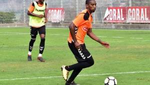 Bryan Róchez espera ser titular mañana ante el Arouca.