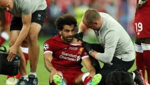Salah se marchó entre lágrimas en la final de Champions en Kiev tras su lesión.