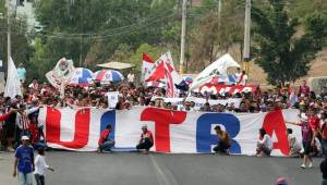 La barra del Olimpia no tiene permitido el ingreso este domingo en el estadio Nacional.