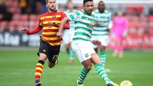 El lateral hondureño Emilio Izaguirre en acción el pasado domingo contra el Kilmarnock donde ganron 5-1 y dio una asistencia. Foto cortesía HITC