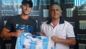 El defensor Esteban Espíndola regresa al fútbol de Argentina.