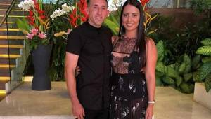 Héctor Herrera está casado con Chantal Mato y tendría problemas tras escándalo por fiestón con 30 mujeres.