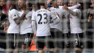 El Tottenham sabía de la importancia de llevarse los tres puntos ante un rival que merodea los puestos europeos. Fotos EFE Y AFP
