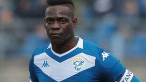 Mario Balotelli ha fallado a varios entrenamientos del Brescia y más por eso hay enojo en la directiva.