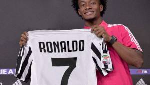 Cuadrado portaría el dorsal 49 en la próxima temporada, según una encuesta que realizó.