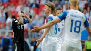 Lionel Messi ha perdonado ante Islandia, fallando un lanzamiento de penal.